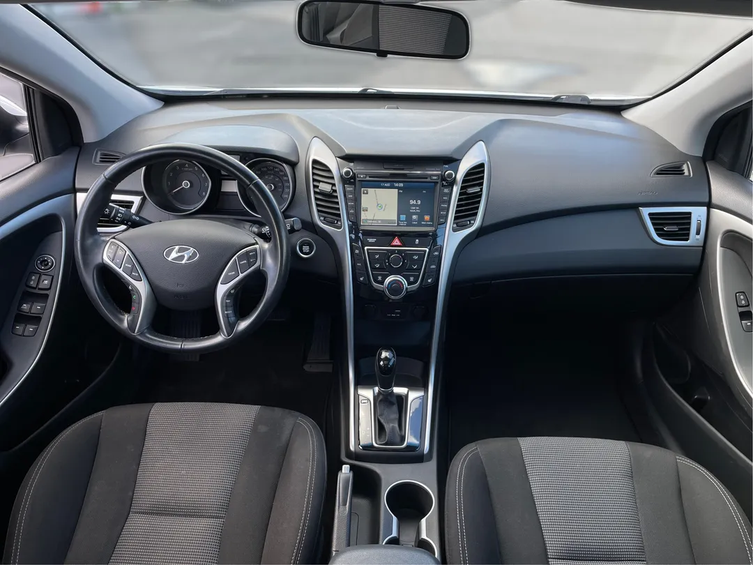 2017 Hyundai Elantra GT for sale - photo 4