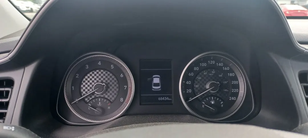 2019 Hyundai Elantra — photo 5
