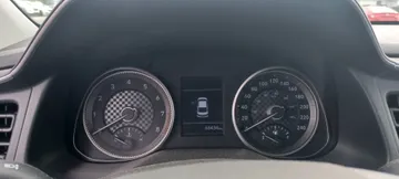 2019 Hyundai Elantra - image 6