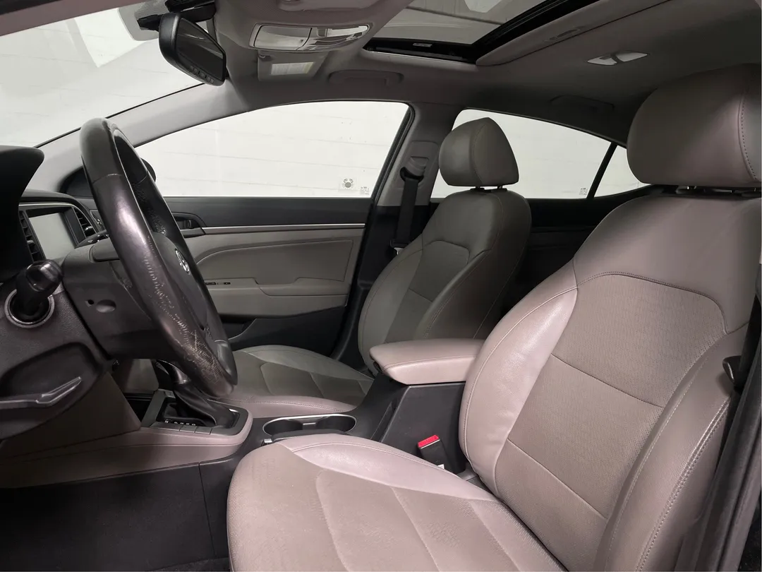 Hyundai Elantra 2017 à vendre - photo 3