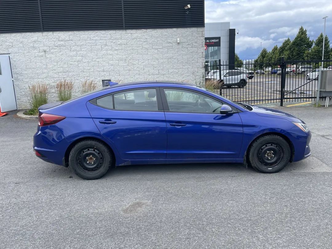 2019 Hyundai Elantra — photo 4
