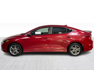 2018 Hyundai Elantra - image 11