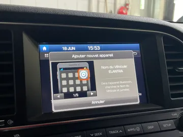 2018 Hyundai Elantra - image 27