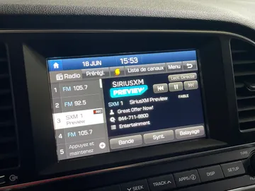 2018 Hyundai Elantra - image 30