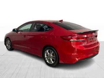 2018 Hyundai Elantra - image 12