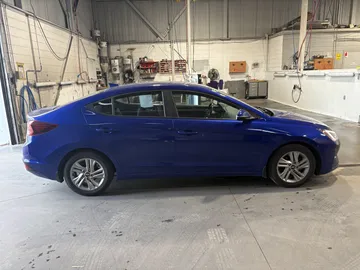 2020 Hyundai Elantra - image 6