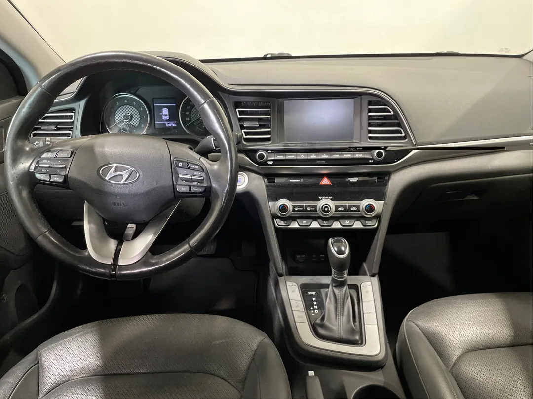 2019 Hyundai Elantra — photo 5