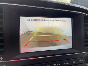 2017 Hyundai Elantra - image 20