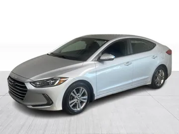 2017 Hyundai Elantra - image 9