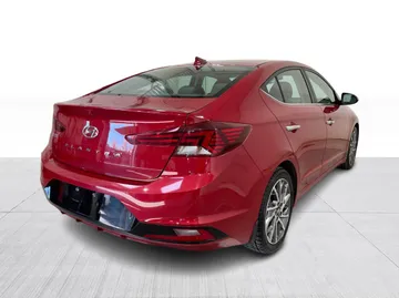 2019 Hyundai Elantra - image 15
