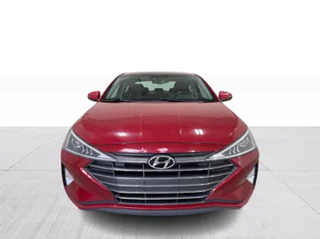 2019 Hyundai Elantra - image 9