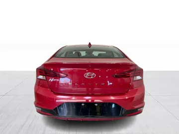 2019 Hyundai Elantra - image 13