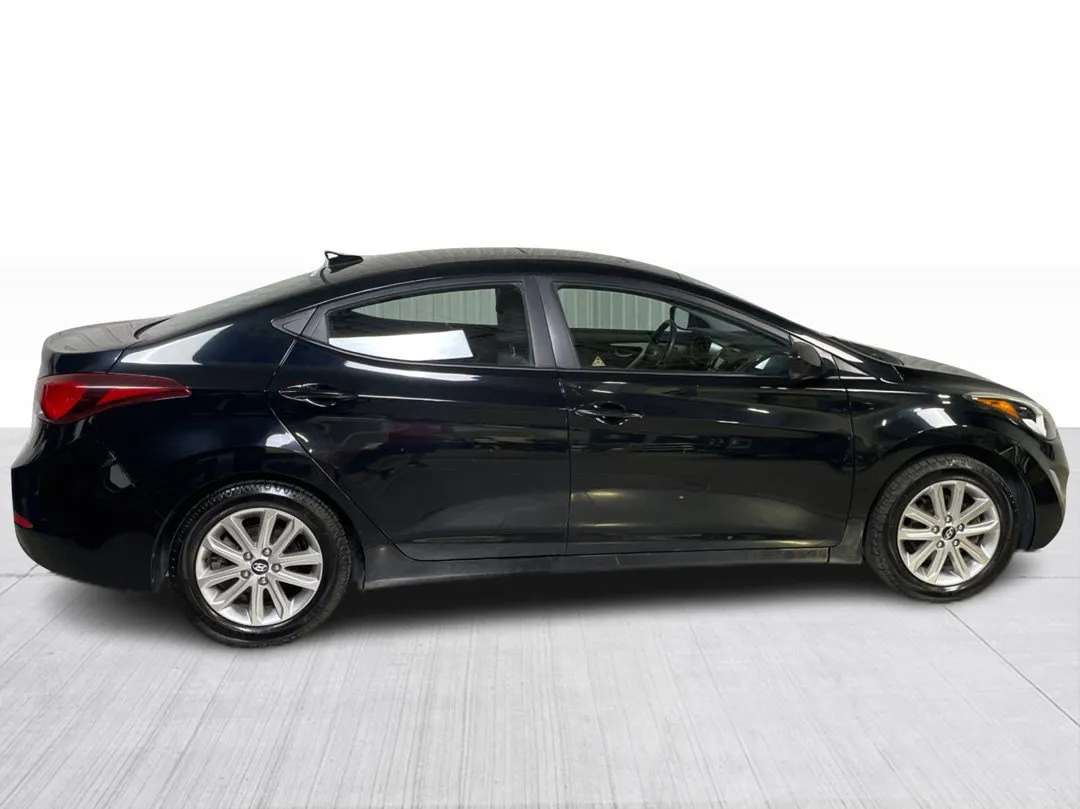 2016 Hyundai Elantra — photo 2