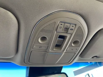 2015 Hyundai Genesis - image 31