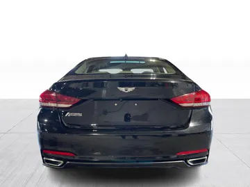 2015 Hyundai Genesis - image 12