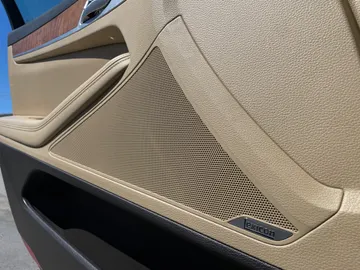 2015 Hyundai Genesis - image 24