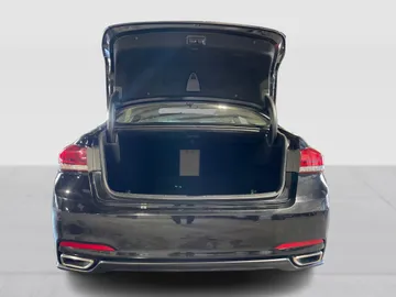 2015 Hyundai Genesis - image 13