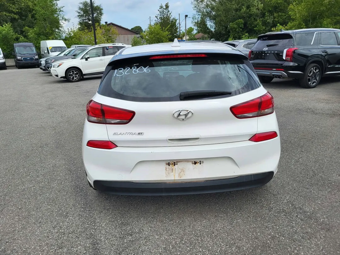 2018 Hyundai Elantra GT — photo 4