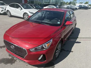 2019 Hyundai Elantra GT - image 2