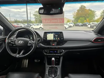 2019 Hyundai Elantra GT - image 9