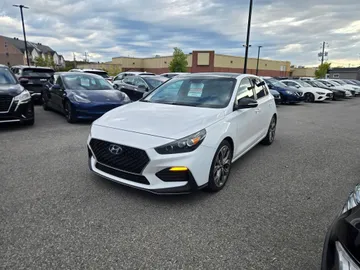 2019 Hyundai Elantra GT - image 3
