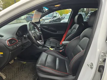 2019 Hyundai Elantra GT - image 8
