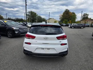 2019 Hyundai Elantra GT - image 4