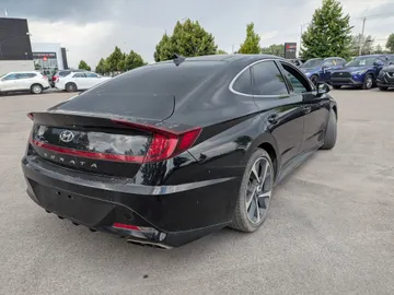 2023 Hyundai Sonata - image 2