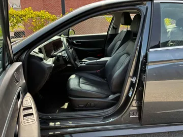 2024 Hyundai Sonata - image 8
