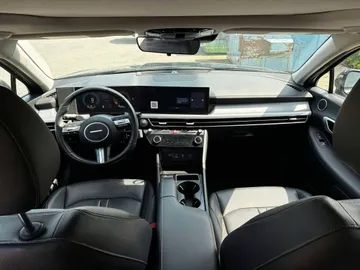 2024 Hyundai Sonata - image 9