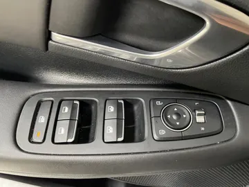 2022 Hyundai Sonata - image 28