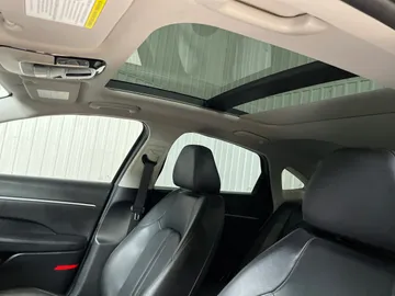 2022 Hyundai Sonata - image 6