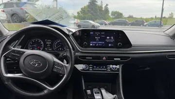 2022 Hyundai Sonata - image 9