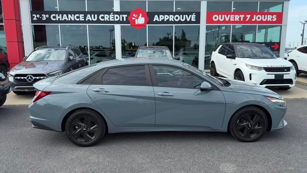 2021 Hyundai Elantra — photo 4