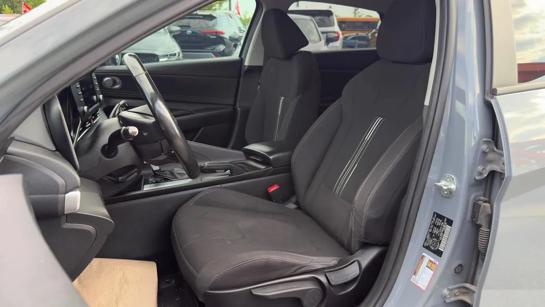 2021 Hyundai Elantra — photo 7