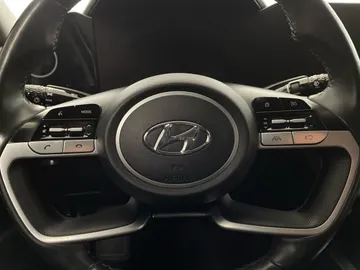 2023 Hyundai Elantra - image 18