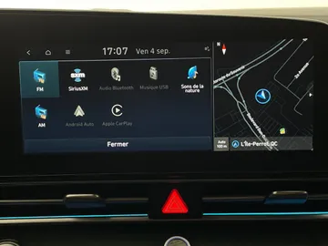 2023 Hyundai Elantra - image 8