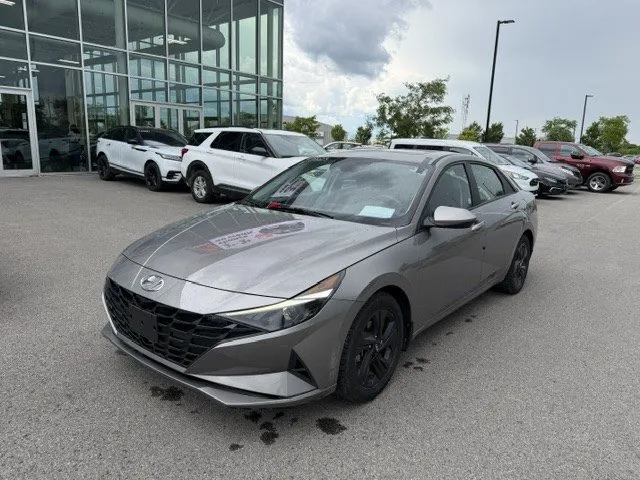 2023 Hyundai Elantra — photo 3