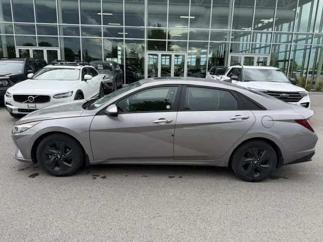 2023 Hyundai Elantra — photo 4