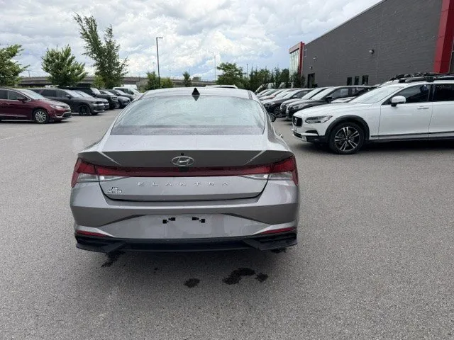 2023 Hyundai Elantra — photo 5