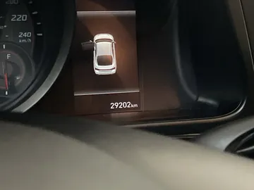 2023 Hyundai Elantra - image 16