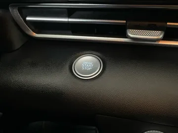 2023 Hyundai Elantra - image 21
