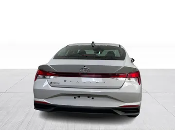 2023 Hyundai Elantra - image 12