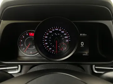 2023 Hyundai Elantra - image 15