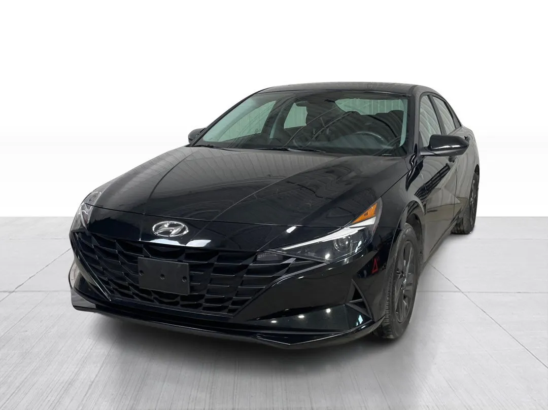 2023 Hyundai Elantra — photo 3