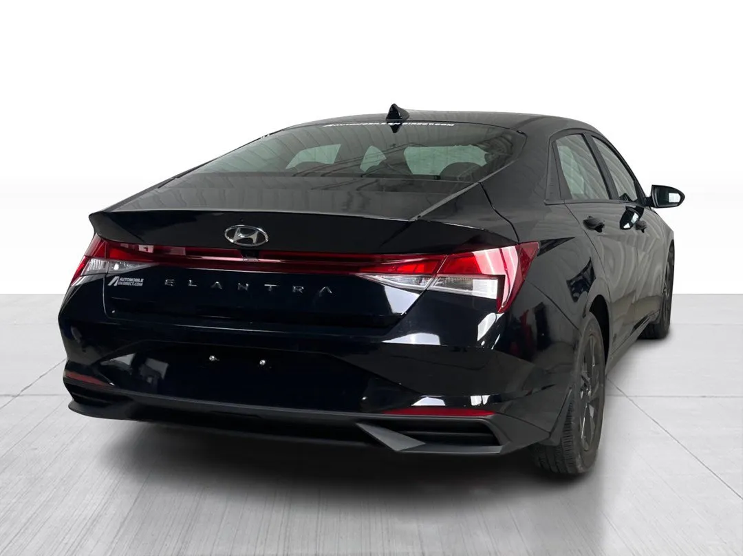 2023 Hyundai Elantra — photo 7