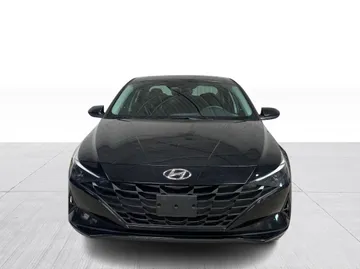 2023 Hyundai Elantra - image 2