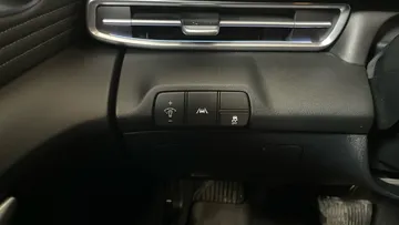 2023 Hyundai Elantra - image 31