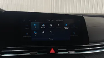 2023 Hyundai Elantra - image 26