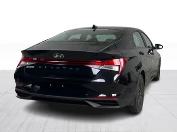 2023 Hyundai Elantra - image 8